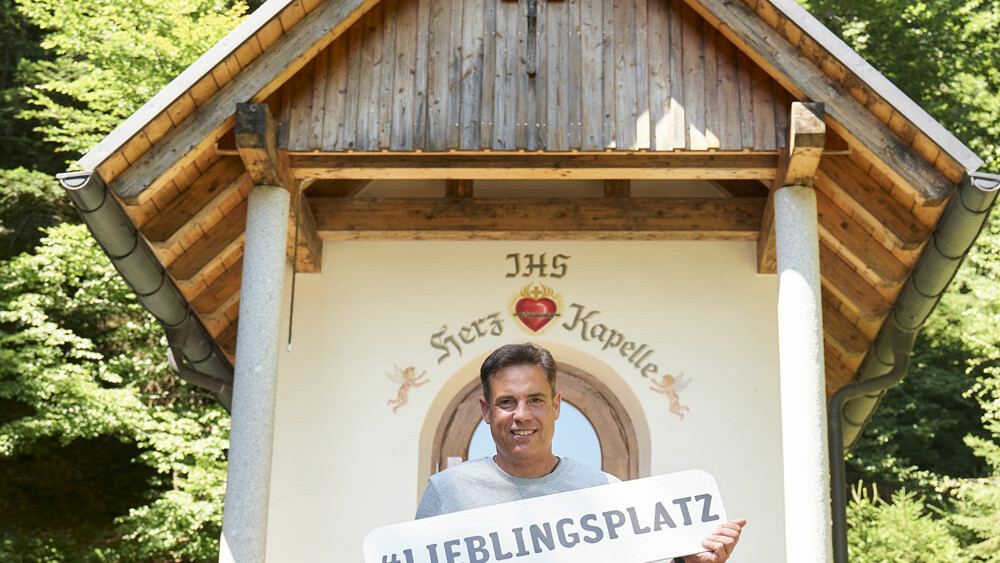 Christian Leitl, einer der Vorstände der Sektion Deggendorf des Waldvereines, stellt seinen Lieblingsplatz vor: Die Herz-Jesu-Kapelle bei der Jagdhütte Rohrmünz