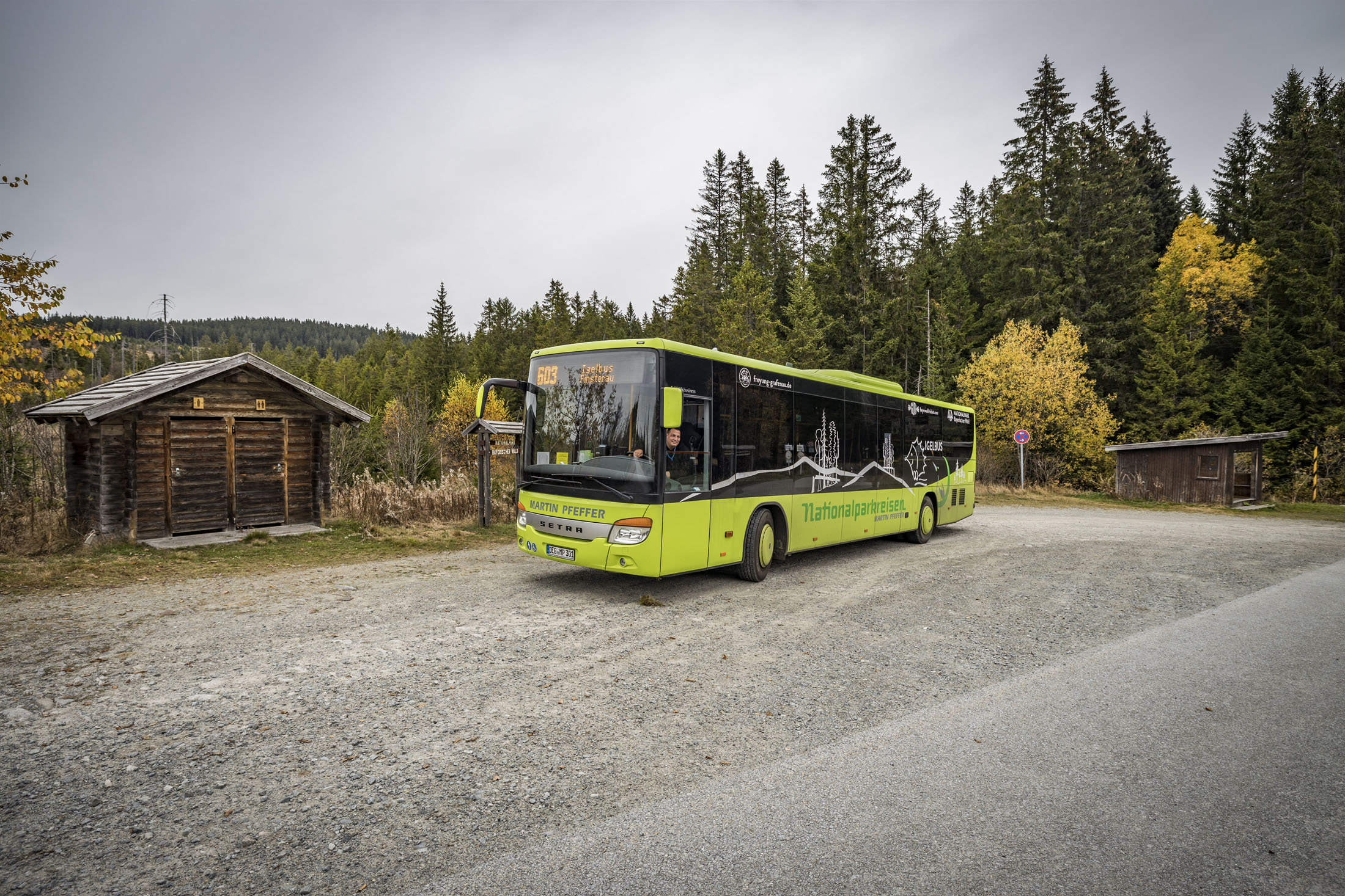 Alle relevanten Ausgangspunkte für Wanderungen sind im Nationalpark mit dem ÖPNV zu erreichen, wie hier mit dem Igelbus